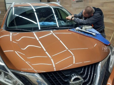 Nissan Murano 2018 год ремонт трещины лобового стекла