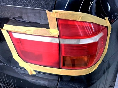 Полировка задних фонарей на BMW X5