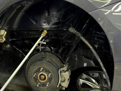 Шумоизоляция колесных арок Toyota Sienna