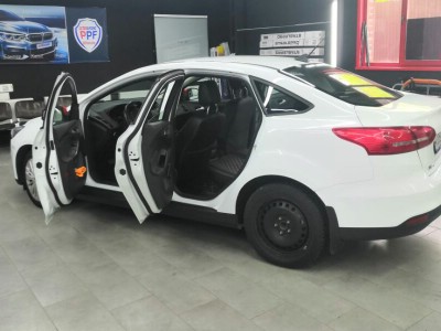 Тонирование задней полусферы Ford Focus III