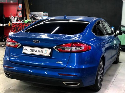 Тонирование задней полусферы на автомобиле Ford Mondeo