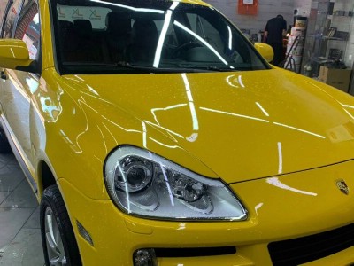 Тонирование задней полусферы на автомобиле Porsche Cayenne 957 2007-2010