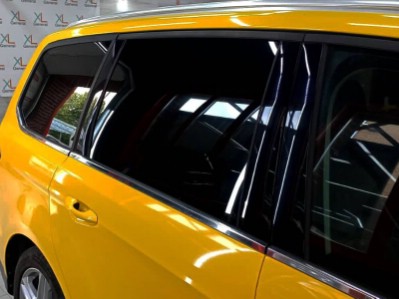 Тонирование задней полусферы пленкой SUNCANTROL 15% на автомобиле FORD GALAXY