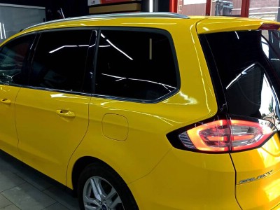 Тонирование задней полусферы пленкой SUNCANTROL 15% на автомобиле FORD GALAXY