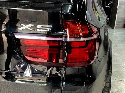 тонирование задних фонарей 35% BMW X5 (Е70)